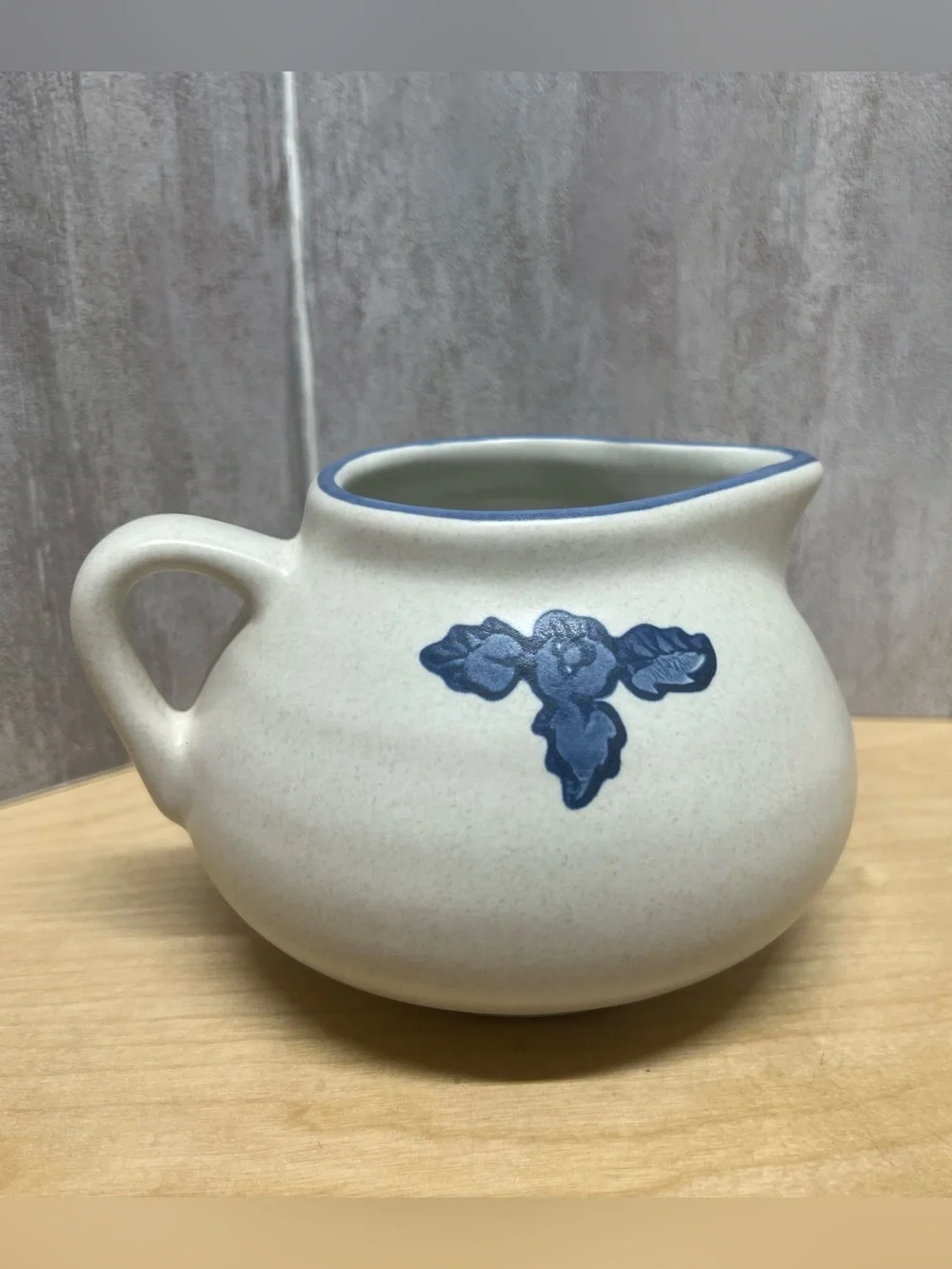 Yorktowne by Pfaltzgraff, Stoneware Gravy Boat Vintage
